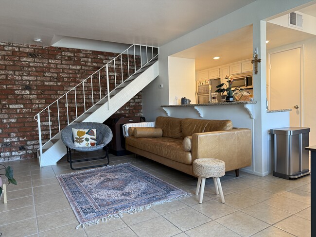 Photo - 28158 Robin Ave Townhome