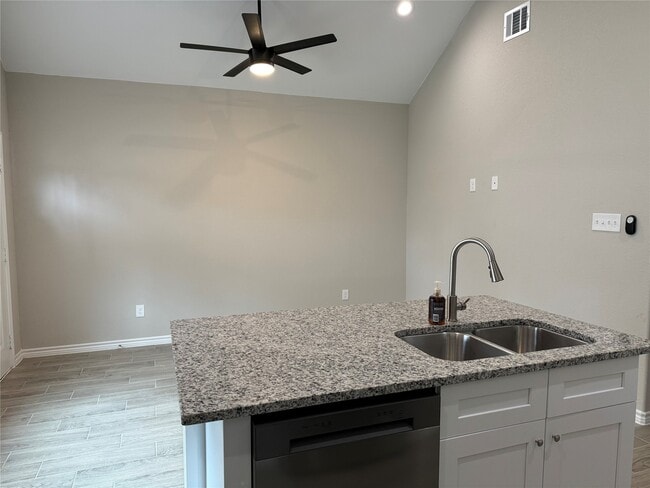 Photo - 16706 E Hammon