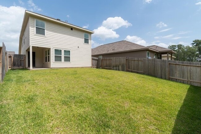 Photo - 405 N Meadows Dr