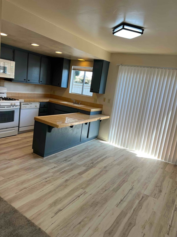 Photo - 435 E Park Ave