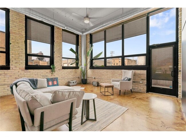 Photo - 1701 NE Madison St Unit 103