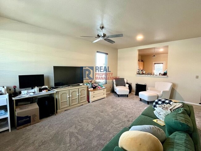 Photo - 10503 Country Park Point