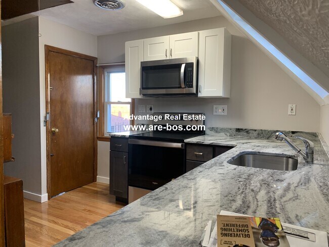 Photo - 81 Litchfield St Unit #3,