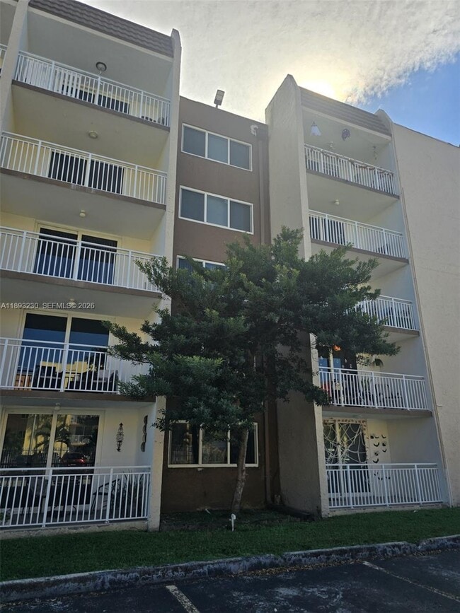 Photo - 6960 Miami Gardens Dr Unit 2-420