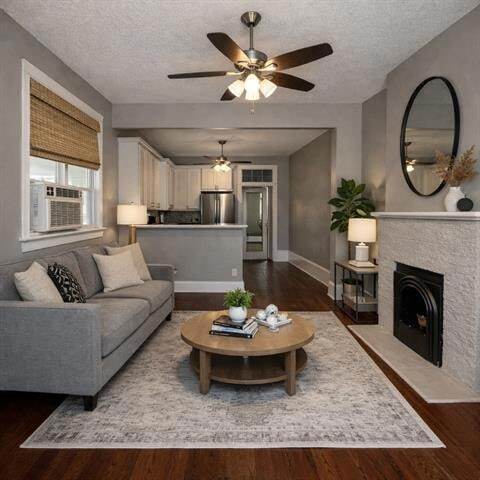 Photo - 8423 Cohn St