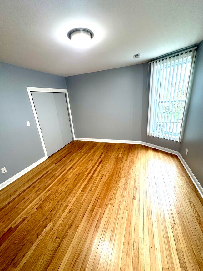 Photo - 6240 N Sacramento Ave Unit 2