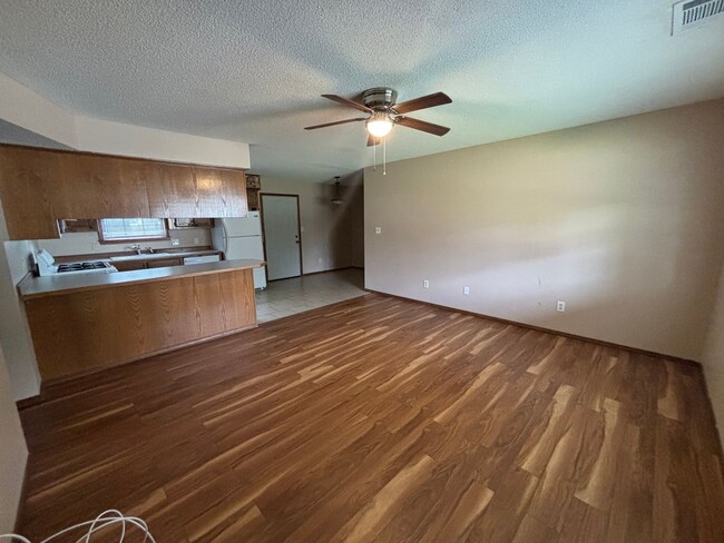 Photo - Charming 2-bedroom, 1-bathroom house in Russellville