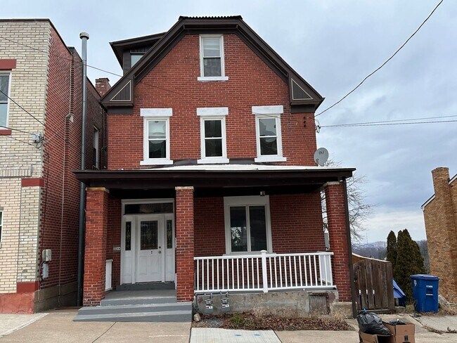 Spacious 4 2.5 bath home - Spacious 4 2.5 bath home