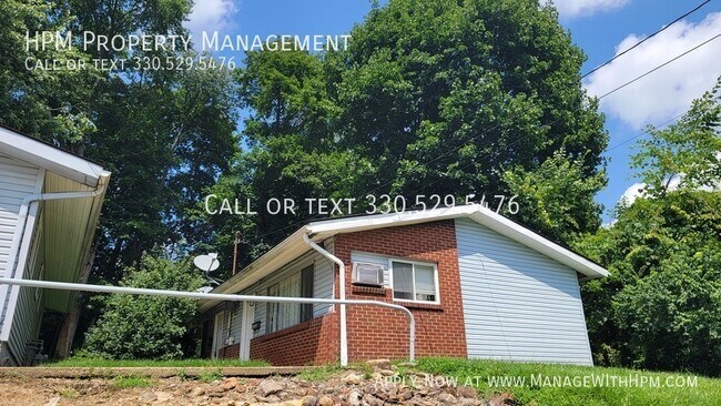 Photo - 2385 Newton St