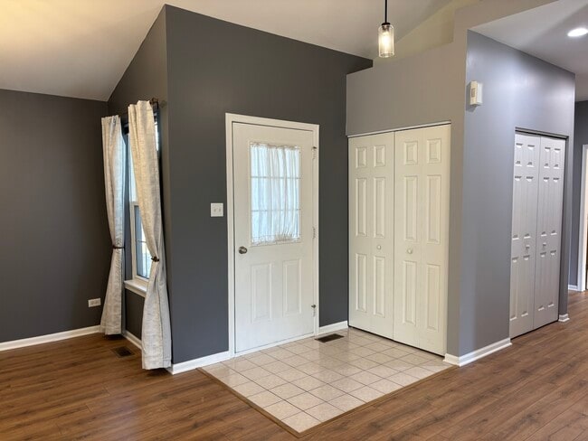 Photo - 1416 Finch Dr