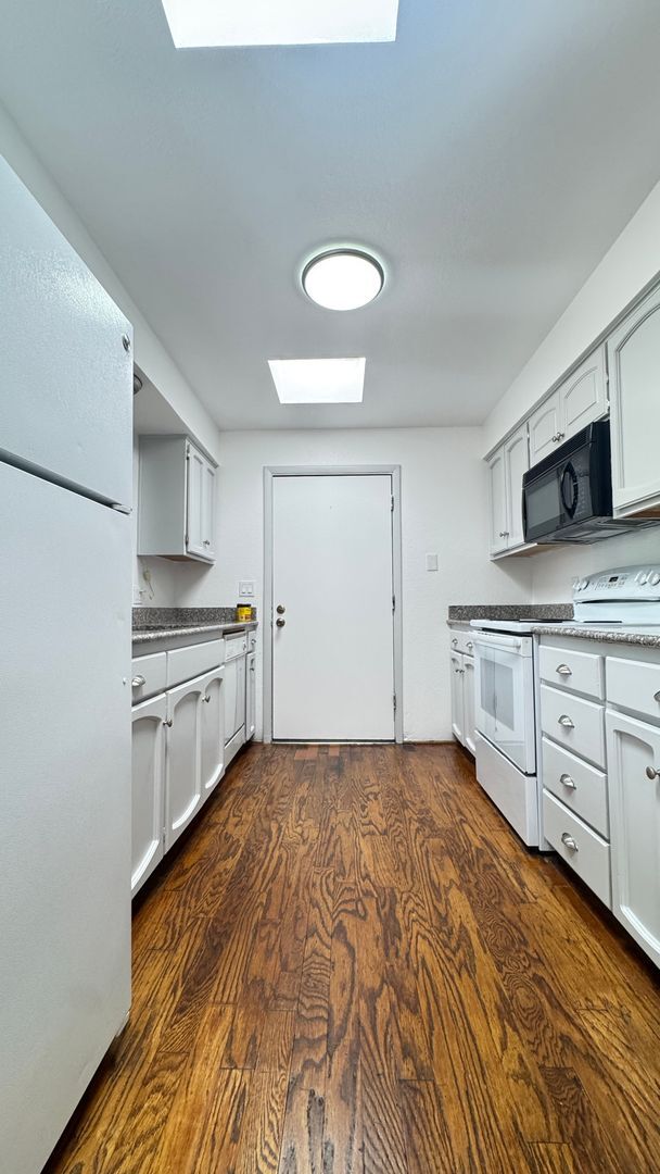 Photo - Central (Ft Lowell and Columbus) 3 bed, 2 bath condo, private front and back yards, carport a/c!