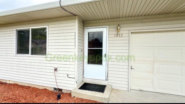 Building Photo - 10474-NE Lija Loop Duplex Unit 10474-1022