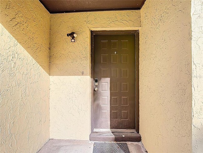 571 Hunter Cir