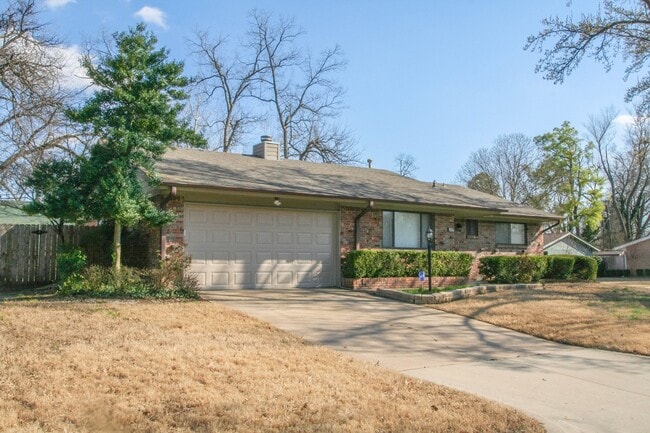 Photo - 2 Bed | 2 Bath in South Tulsa!