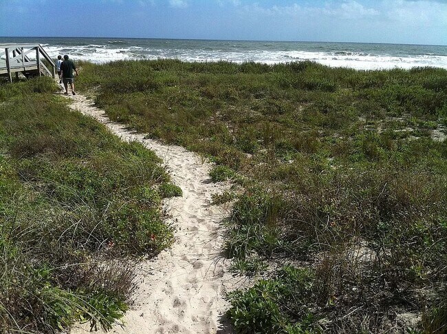 Photo - 137 Broken Pottery Dr Unit Single Family Home