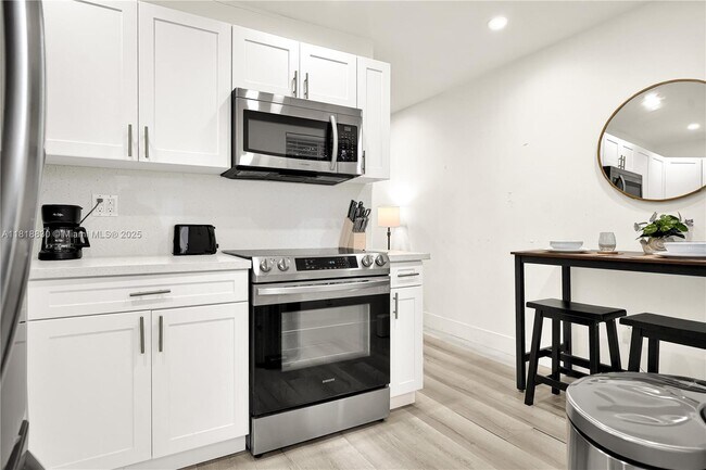 Photo - 300 NW 82nd Terrace