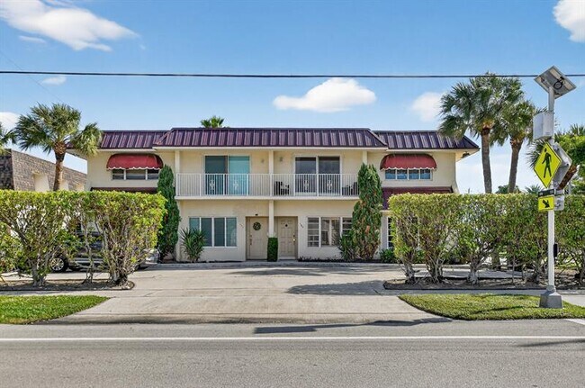 Photo - 596 SE 20th Ave Unit 4