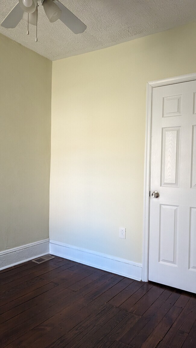 Photo - 227 Shedaker St