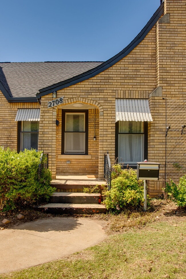 Photo - 2708 NW 11th St