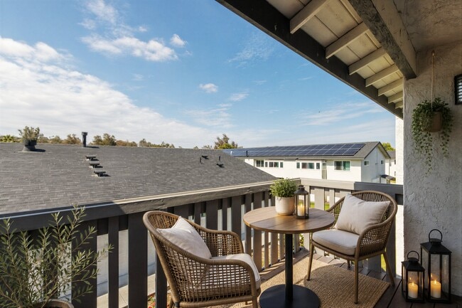 Photo - 320 Smilax Rd Unidad Leasing Office