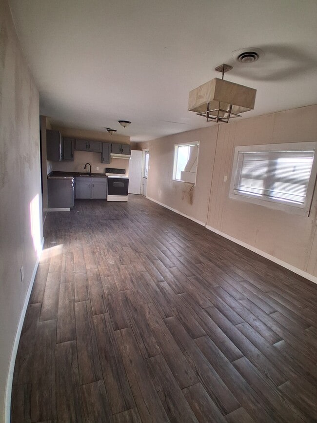 Photo - 117 Leonard Dr