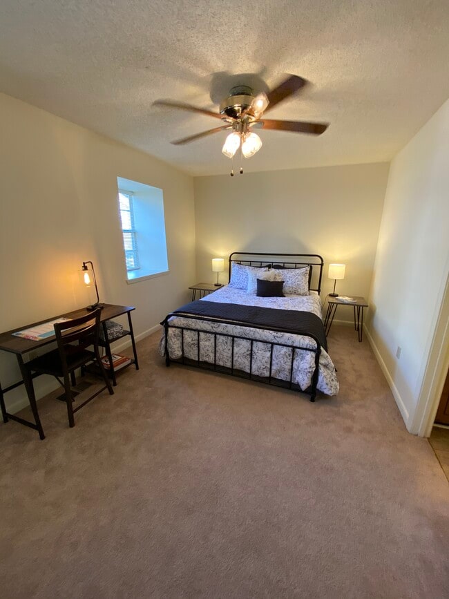 Fotografía del edificio - 114 Michael Dr Unidad 114