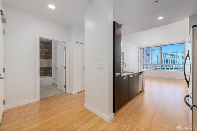 Photo - 300 Berry St