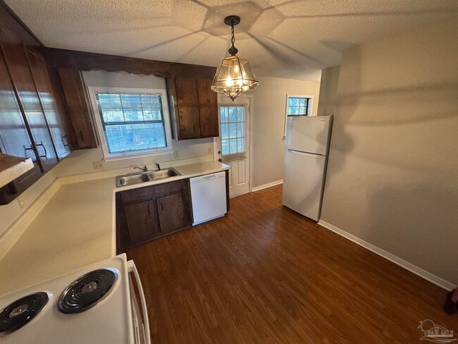 Photo - 6413 Kennington Cir