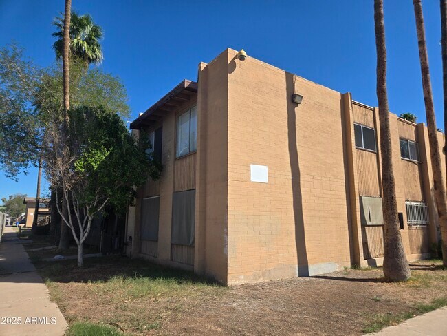 Building Photo - 2415 W Hazelwood St Unit 279 Rental
