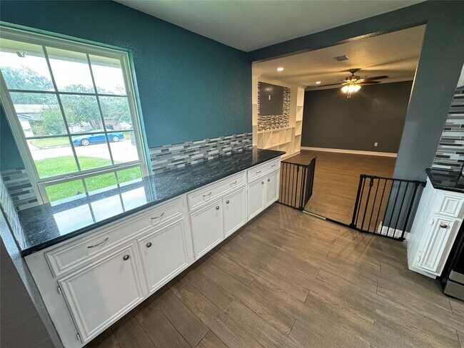 Photo - 12707 Nyack Dr