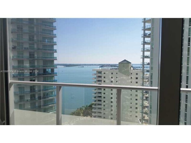 Building Photo - 1300 Brickell Bay Dr Unit 1706 Rental