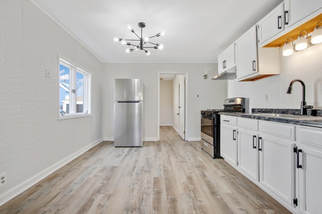 Photo - 313 Fenton St Unit Lower