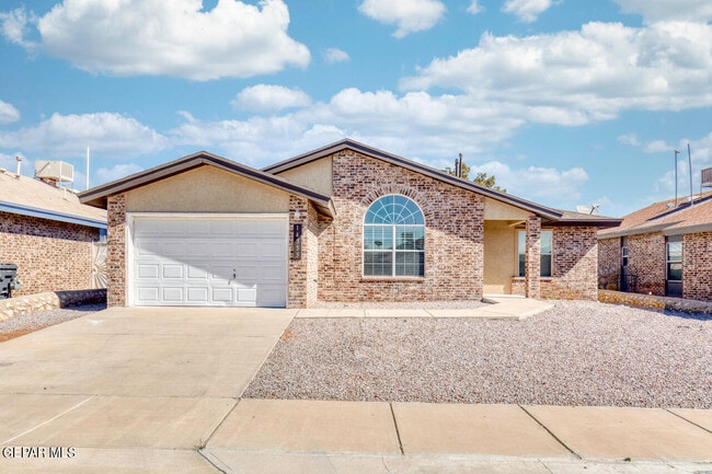 Building Photo - 14553 Desierto Bello Ave