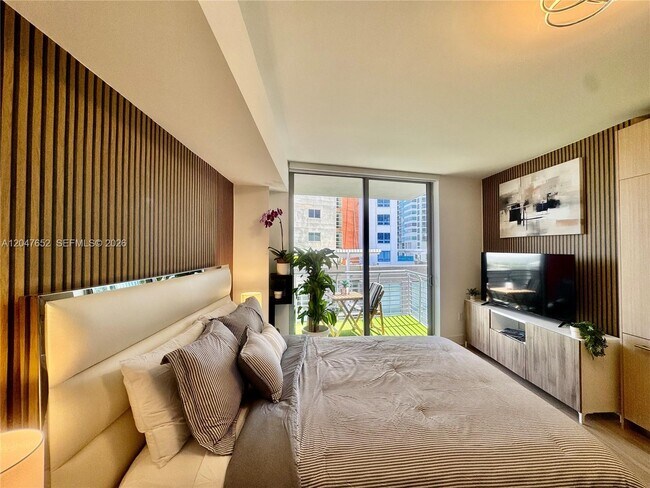 Photo - 90 NE 32nd St Unit 613