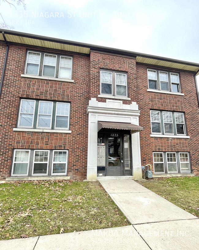 Building Photo - SPACIOUS AND UPDATED 1 BED 1 BATH - WALKERVILLE  PLUS HYDRO Unit 9