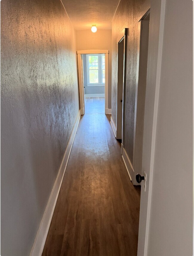 Photo - 809 W Walnut St Unit A