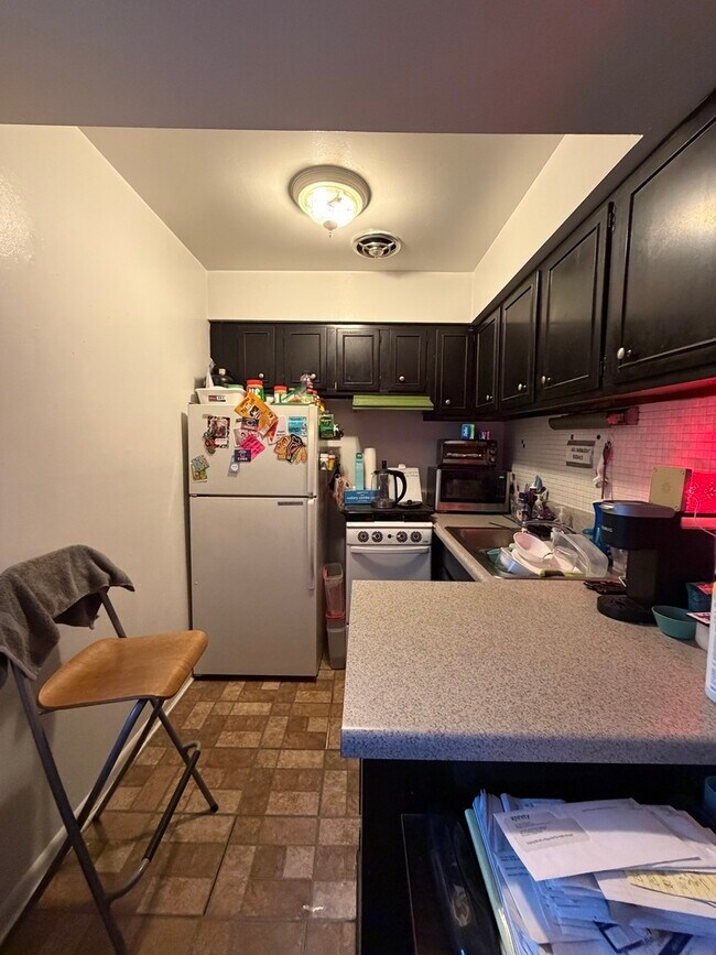 Photo - 541 W Oakdale Ave