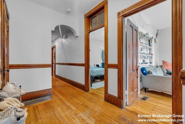 Photo - 180 St Alphonsus St Unit 2