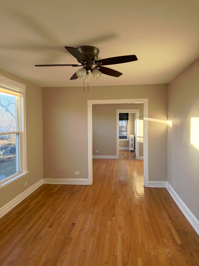 Building Photo - 1244 W 97th Pl