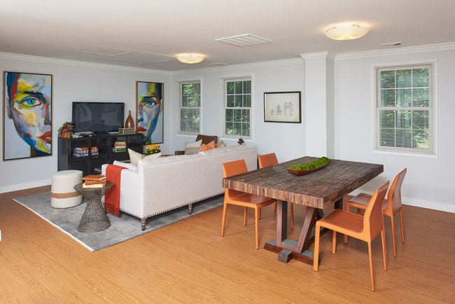 Photo - Belden Square