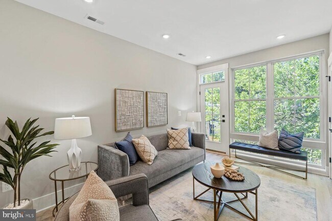 Photo - 1640 4th St NW Unidad 2