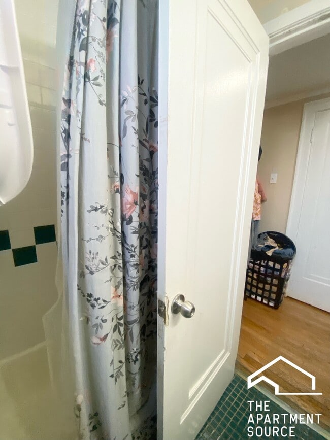 Photo - 4454 W Diversey Ave Unit 2E