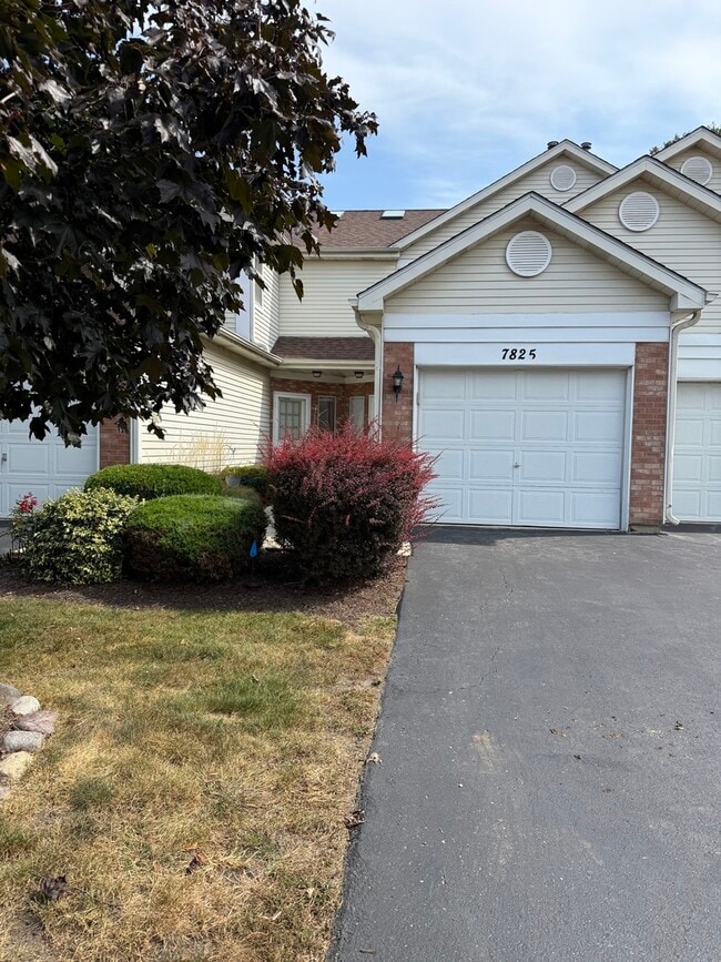 Building Photo - 7825 Darien Lakes Dr Rental
