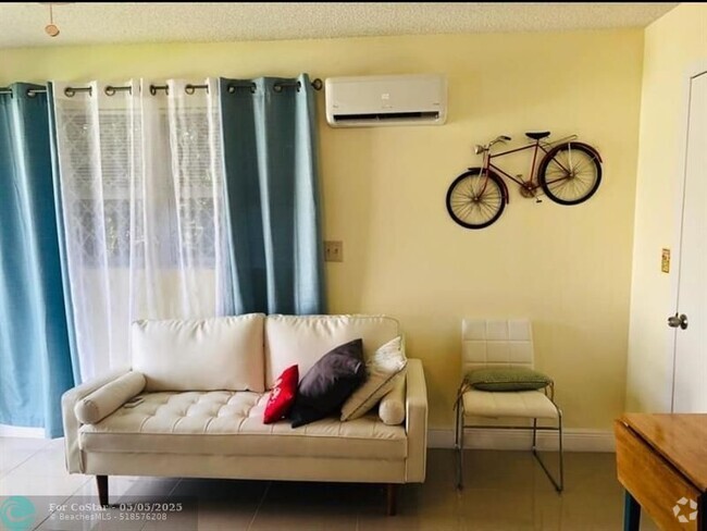 Building Photo - 1607 NE 15th Ave Unit 3 Rental