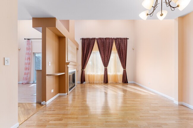 Photo - 1743 Leeds Ct