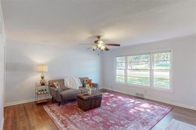 Photo - 3250 Binyon St