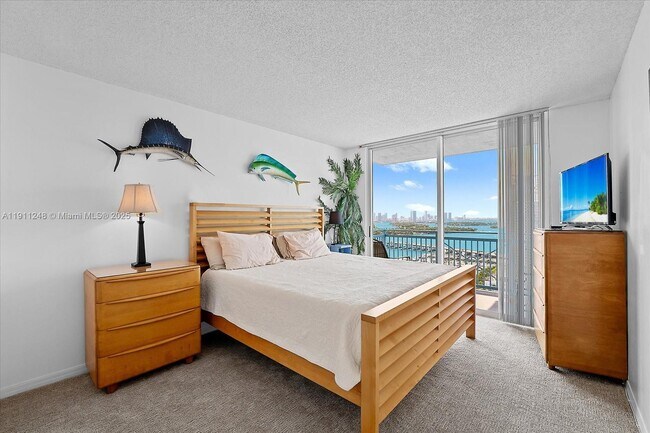 Photo - 90 Alton Rd Unidad 2911