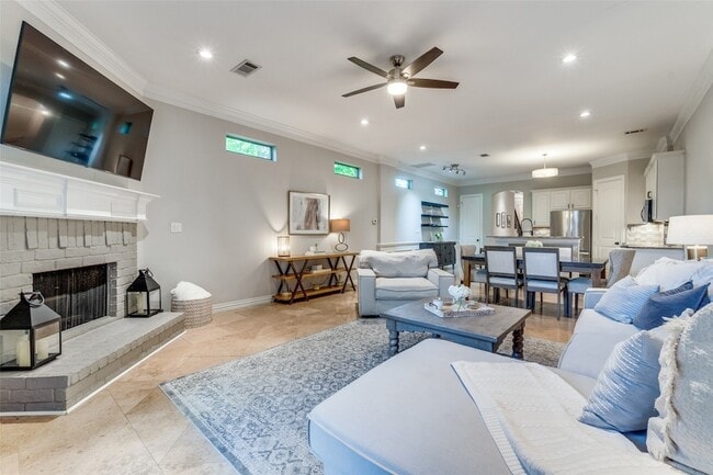 Photo - 2608 N Garrett Ave Unidad B