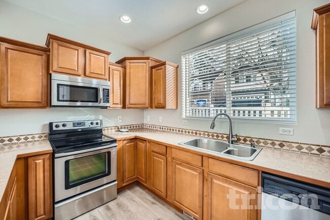 Photo - 2514 Chateau Dr