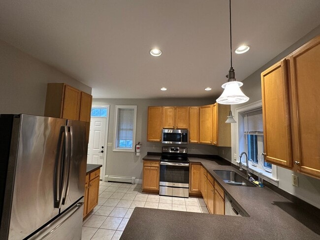 Photo - Beautiful Townhouse in NEW NORTH END Burlington 3BD/4BA